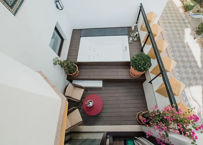 Suites Murillo Plaza Sta. Cruz